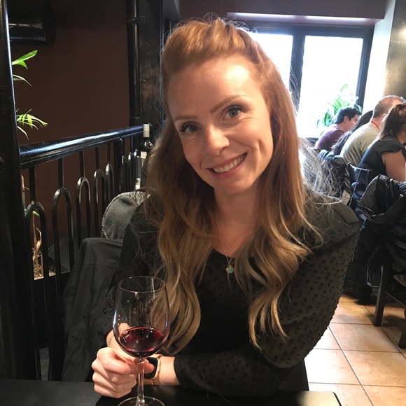 Meet your Posher, Samantha - Picture 1 of 1